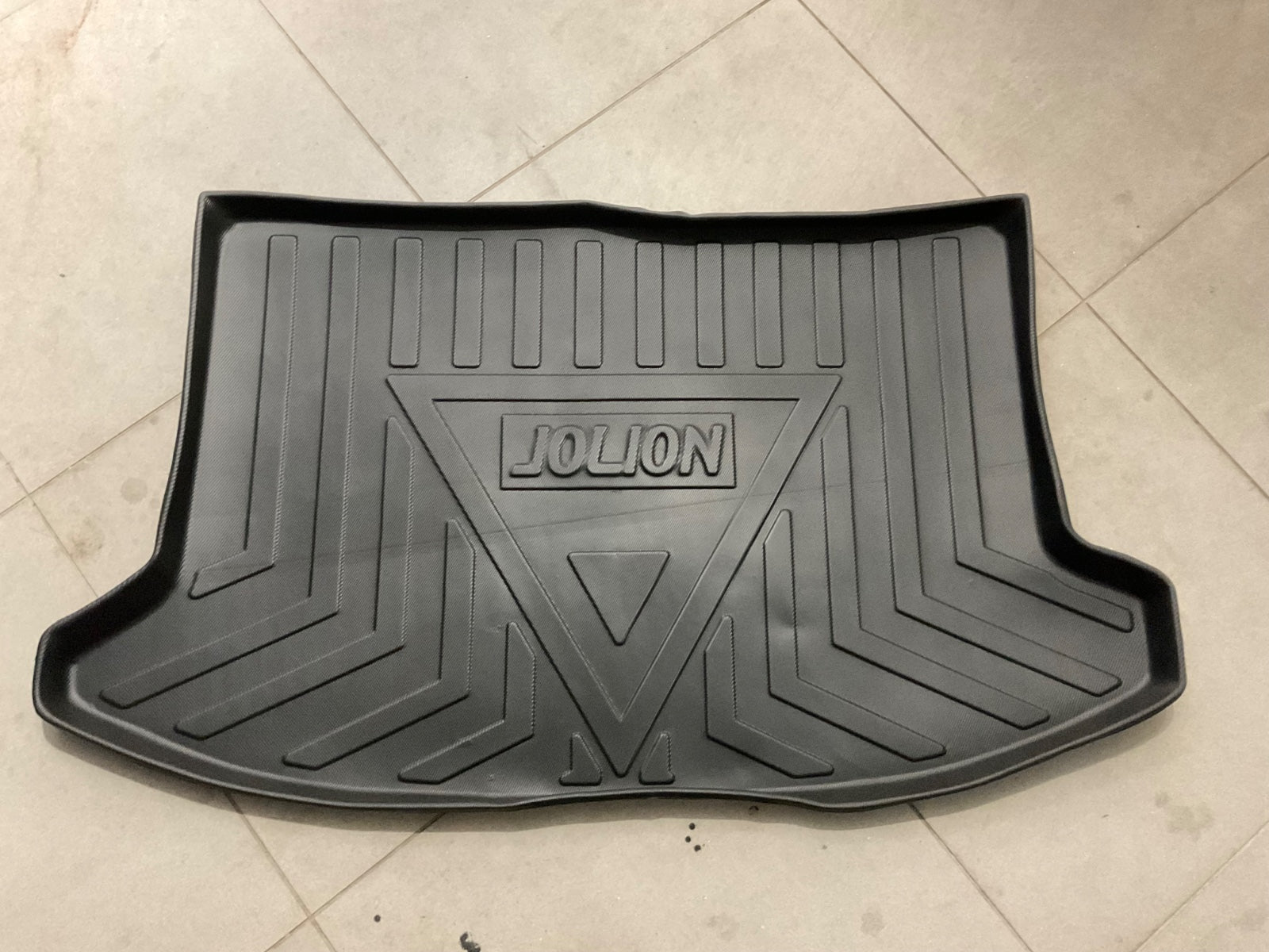 Custom-Fit Trunk Mat for Haval Jolion, durable and waterproof cargo protection with anti-slip surface for enhanced functionality.