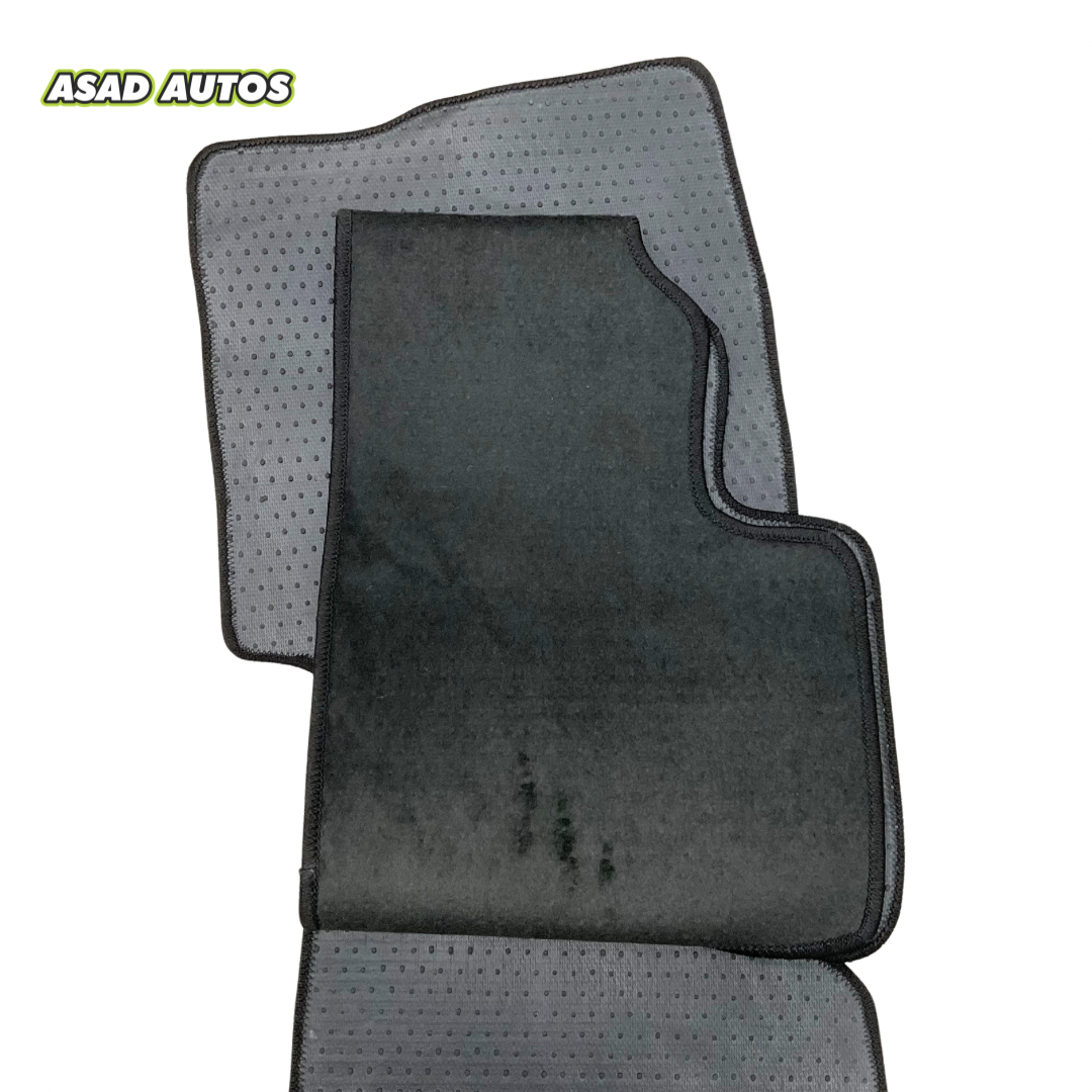 Custom Carpet Floor Mats for Honda Civic (2016-2021), offering stylish design, precise fit, and durable protection for your car’s interior.