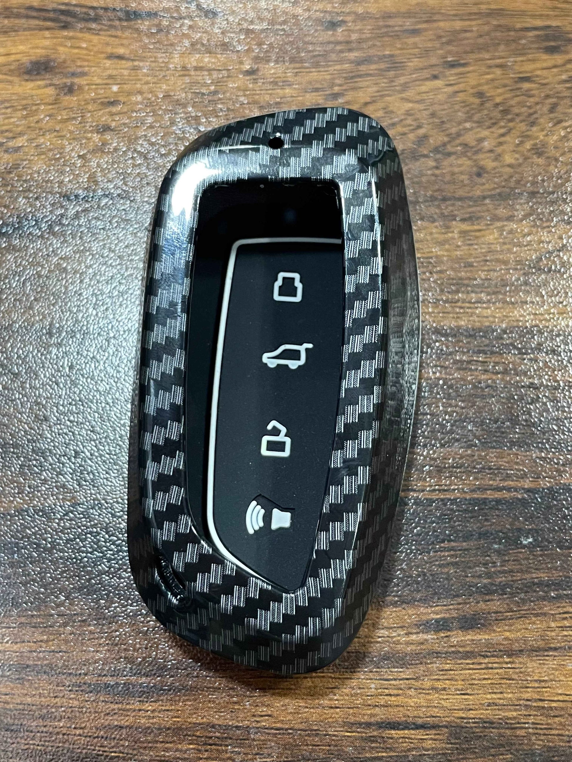 Haval H6 Facelift 2025 Carbon Fiber Metal Key Cover – Premium Look & Full Key Protection