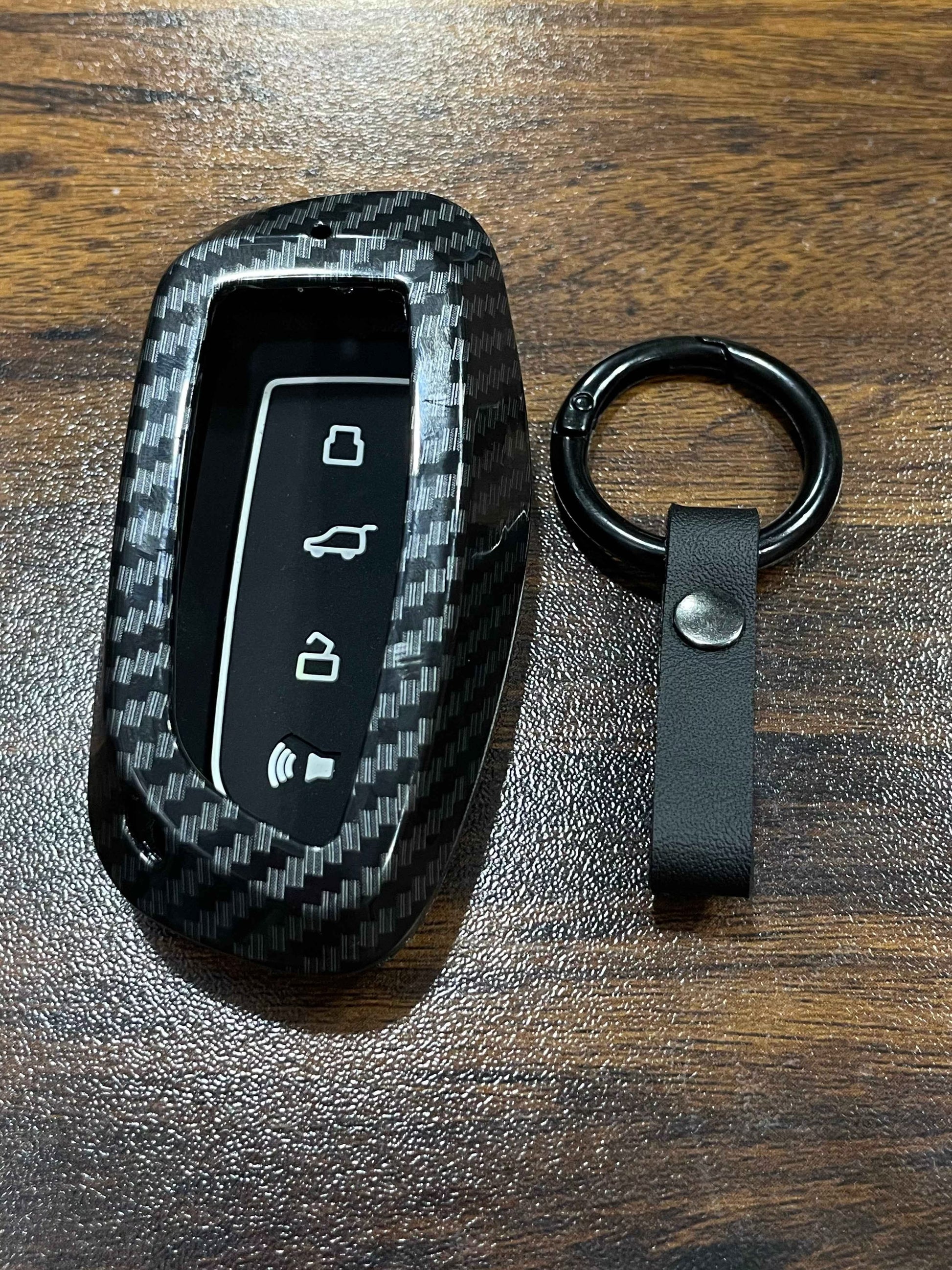 Haval H6 Facelift 2025 Carbon Fiber Metal Key Cover – Premium Look & Full Key Protection
