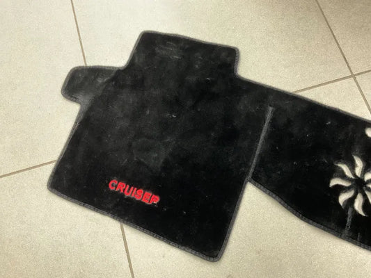 "High-quality dashboard carpet mat for Toyota Land Cruiser, designed to protect against sun damage, reduce glare, and maintain interior aesthetics."