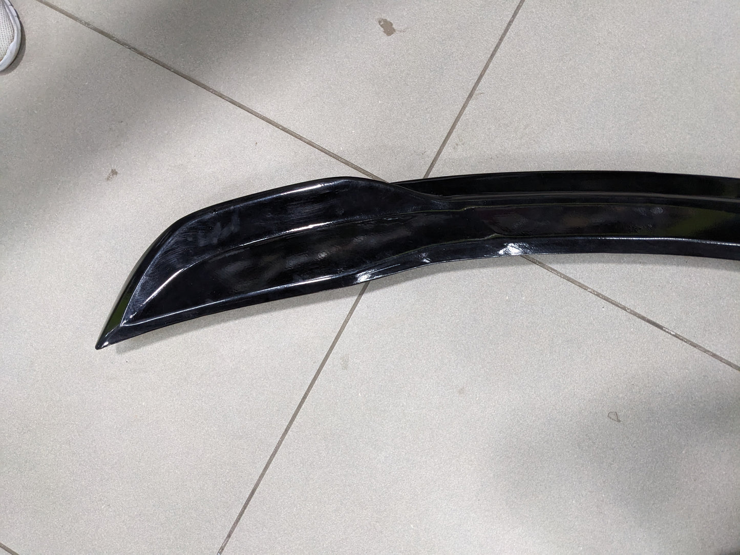 Honda Civic 2022-2025 Carbon Fiber Trunk Spoiler, featuring a sleek design, aerodynamic performance, and a lightweight yet durable build for a sporty appearance.