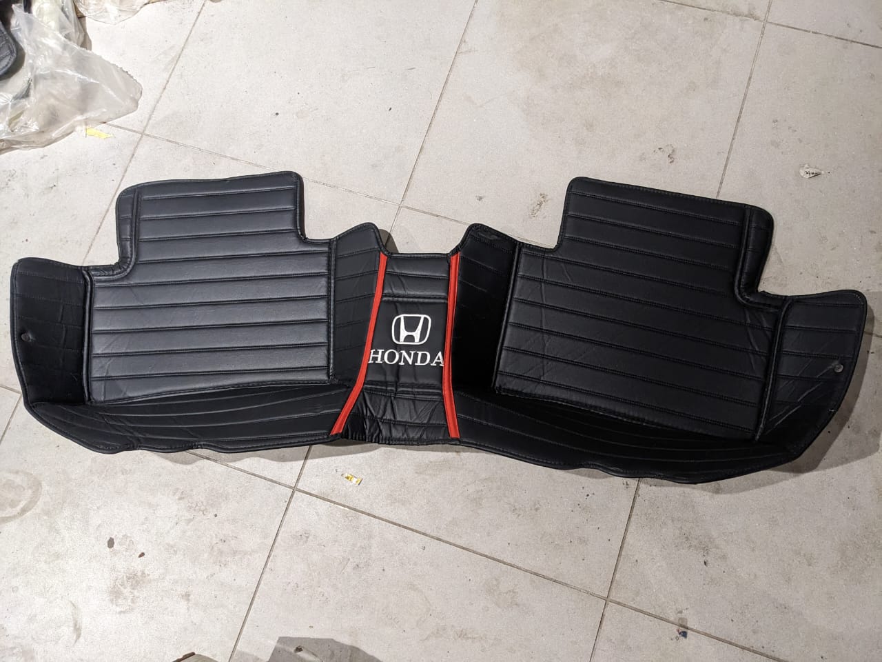 Honda Civic X 7D Floor Mats – High-quality, custom-fit mats for ultimate protection and style in your Honda Civic X.