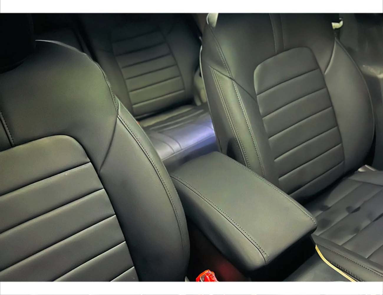 Hyundai Tucson Japanese Synthetic Leather Seat Cover, custom-fit for comfort, durability, and luxurious style.