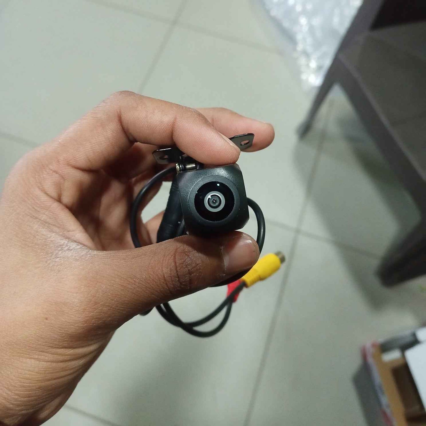 Universal Wide Angle Camera with Moving Lines: Capture Every Angle
