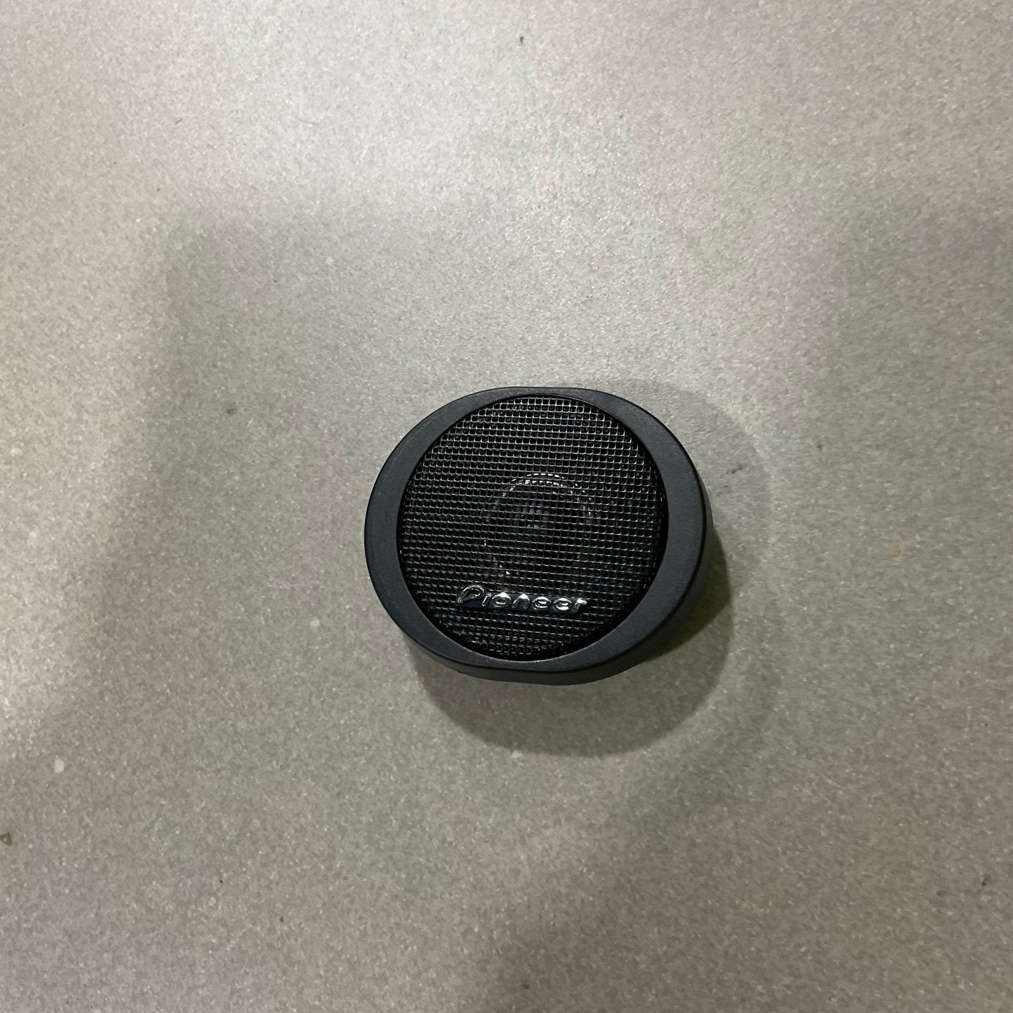 Pioneer TS-520 200W Dome Tweeter – High-Power Car Audio Enhancement
