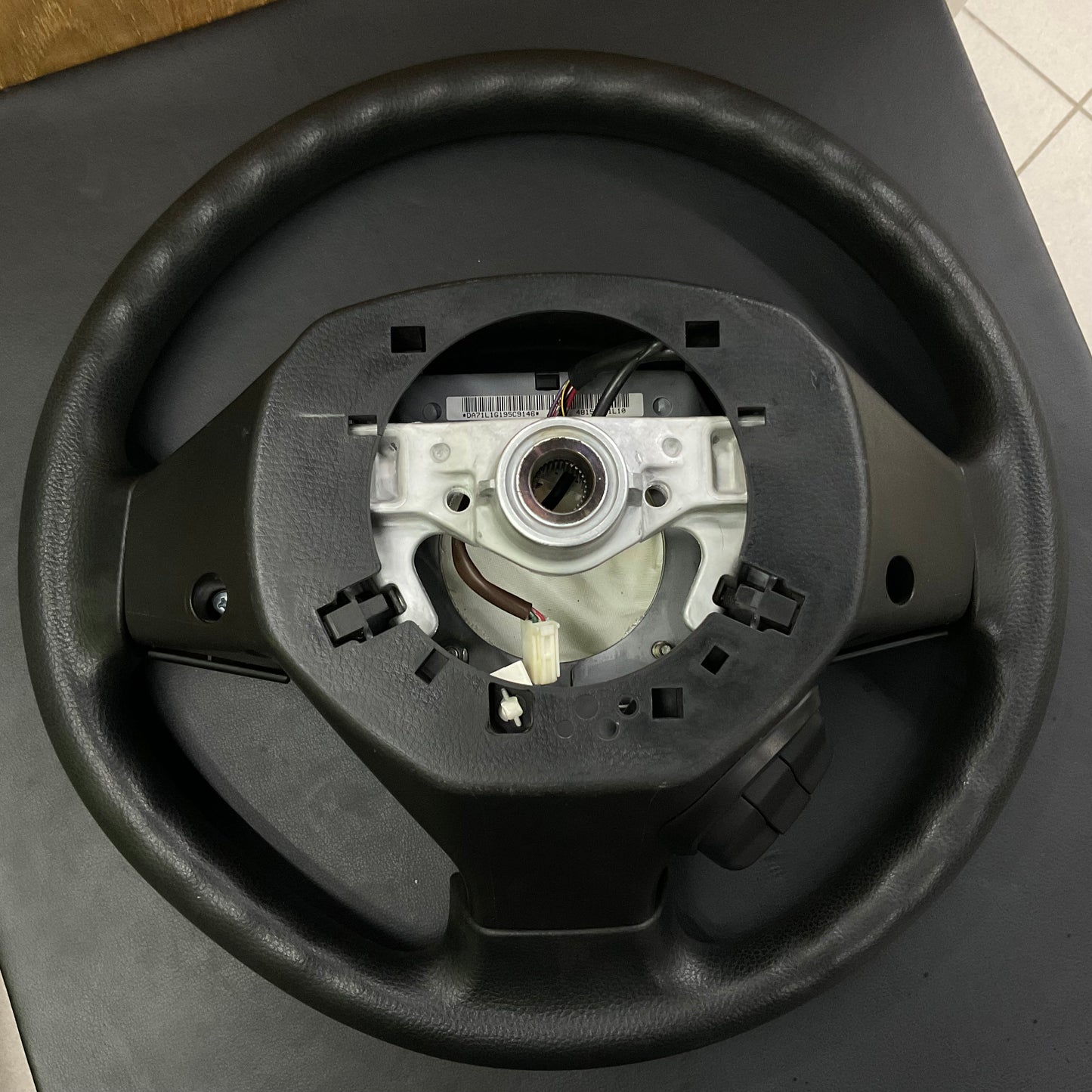 Kabli Steering for New Cultus, New Alto, and Wagon R – premium replacement steering wheel for enhanced comfort and style.