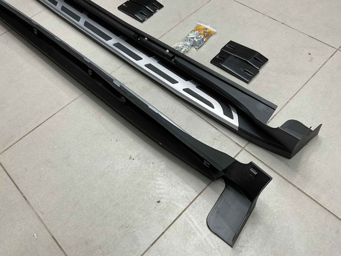 Kia Sportage Side Steps β Premium Running Boards for Style & Convenience