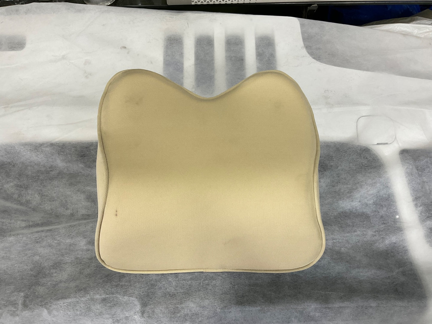 "Removable cover of Kenco memory foam car pillow for easy cleaning"