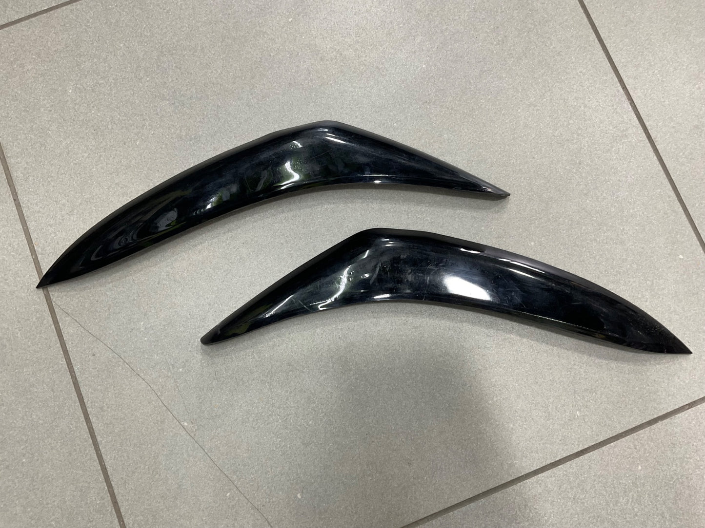 Toyota Corolla 2009-2014 Eyebrow Black – Sleek Headlight Trim, Sporty Look, Durable & Easy to Install for a Custom Upgrade