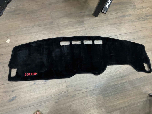 Dashboard Mat Velvet for Haval Jolion 2022-2025 – Premium Protection & Elegant Finish