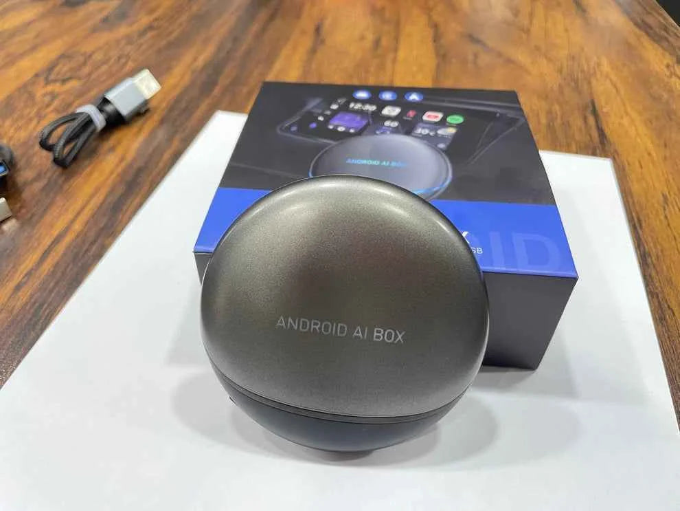 Android AI Box – Wired Android Auto & Apple CarPlay Multimedia Adapter for Toyota Raize