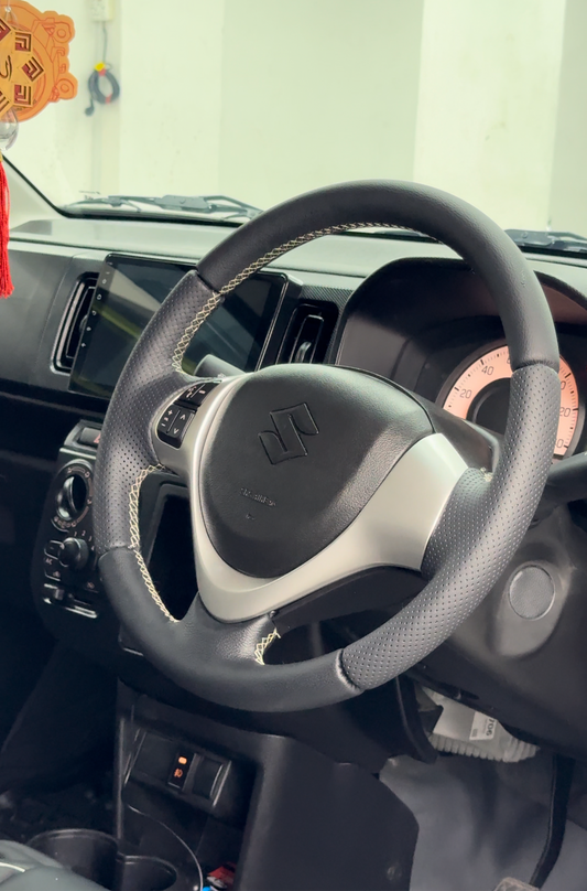 Bespoke Steering Cover (Japanese Synthetic Fiber) for Suzuki Alto: Enhanced Grip and Style