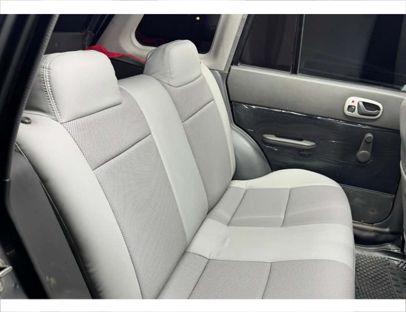 Bespoke seat covers for Suzuki Cultus 2000-2017, made of fully synthetic fabric, offering comfort, protection, and a custom fit.