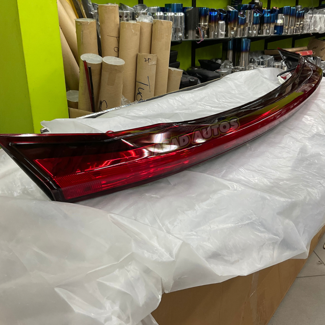Honda Civic (2016-2020) Trunk Spoiler Long Light – Aerodynamic Design with LED Light
