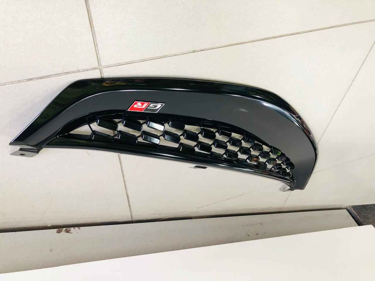 Front Grill for Honda Civic Reborn – Stylish Upgrade for a Bold Front Look