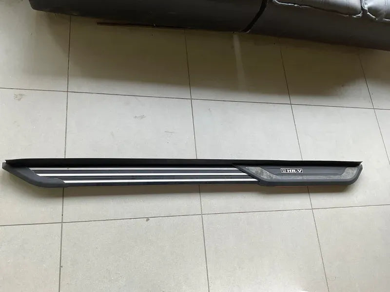 Honda HR-V Side Skirts – Sporty, Durable & Aerodynamic Design
