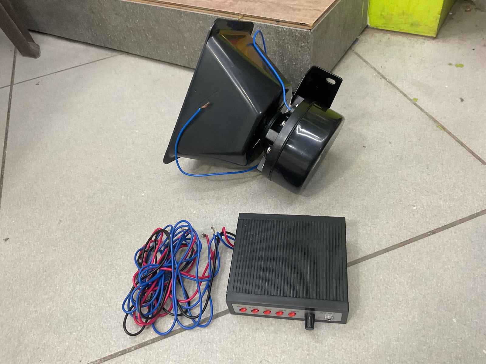 Hoter Loud Electric Siren 100 Watts – High Power Car Warning Horn