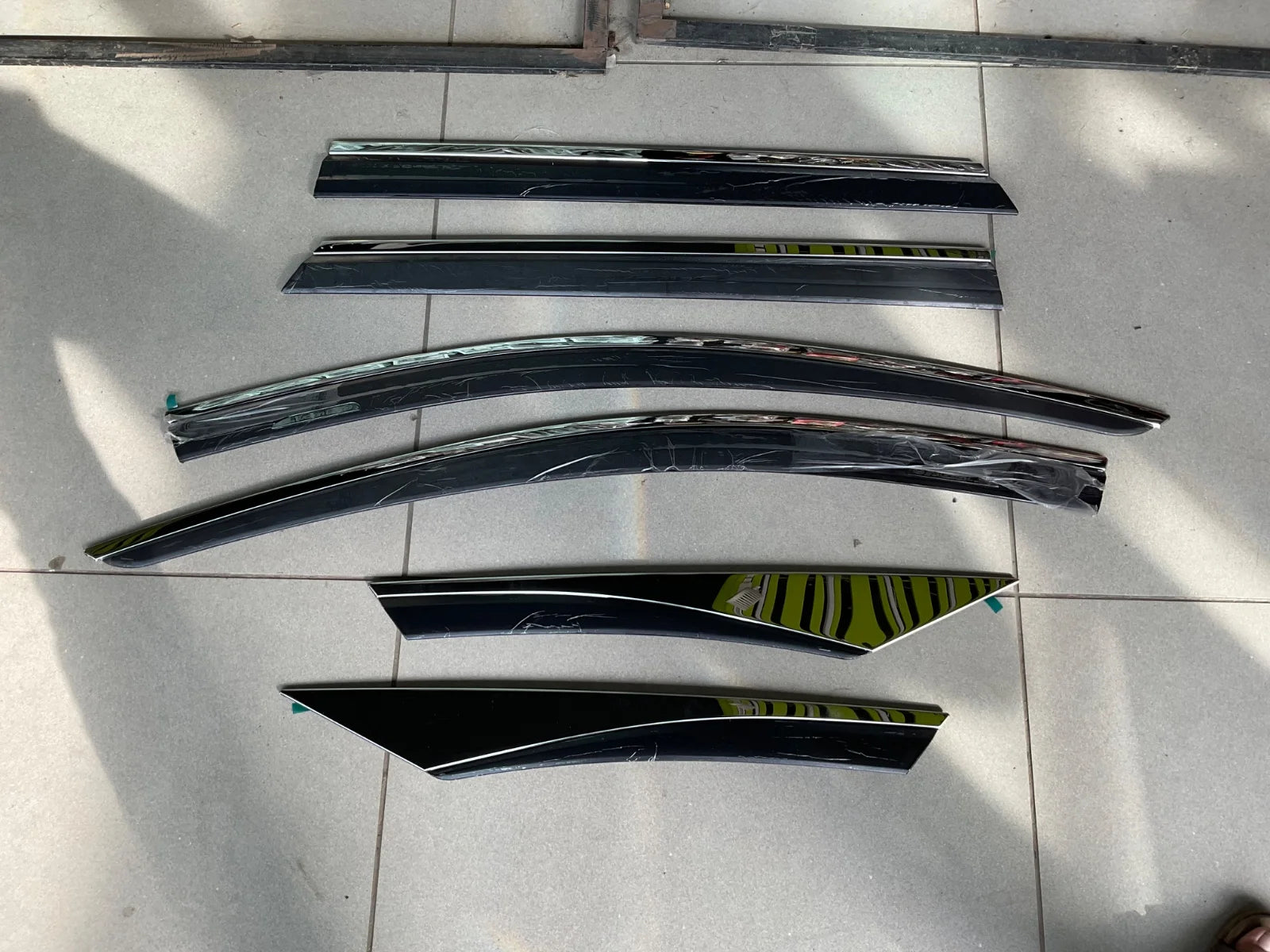 Hyundai Tucson HEV Air Press With Chrome (6pc) – TXR Model: 2025