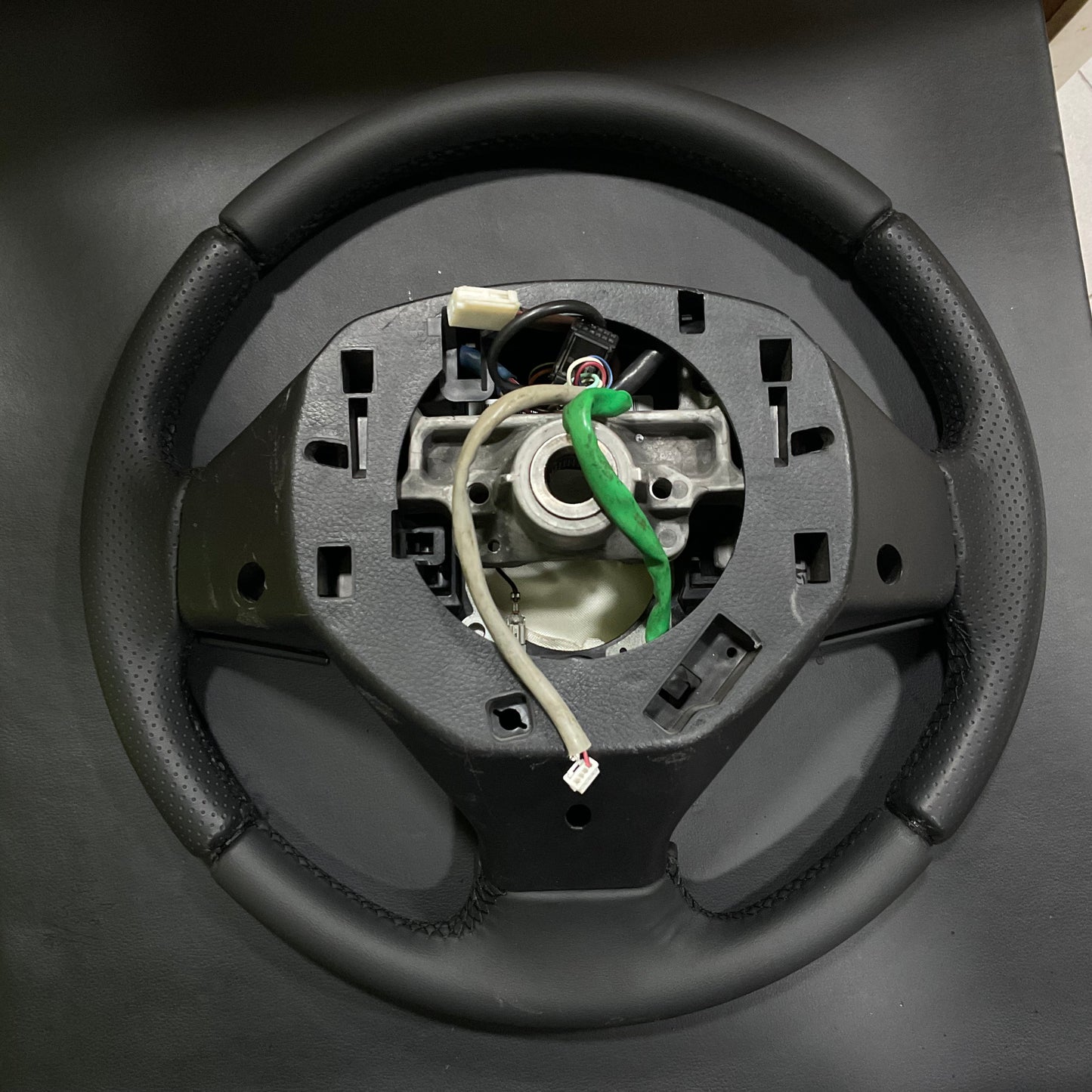 Kabli Steering with Bespoke Steering Cover for New Cultus, New Alto, and Wagon R in Pakistan