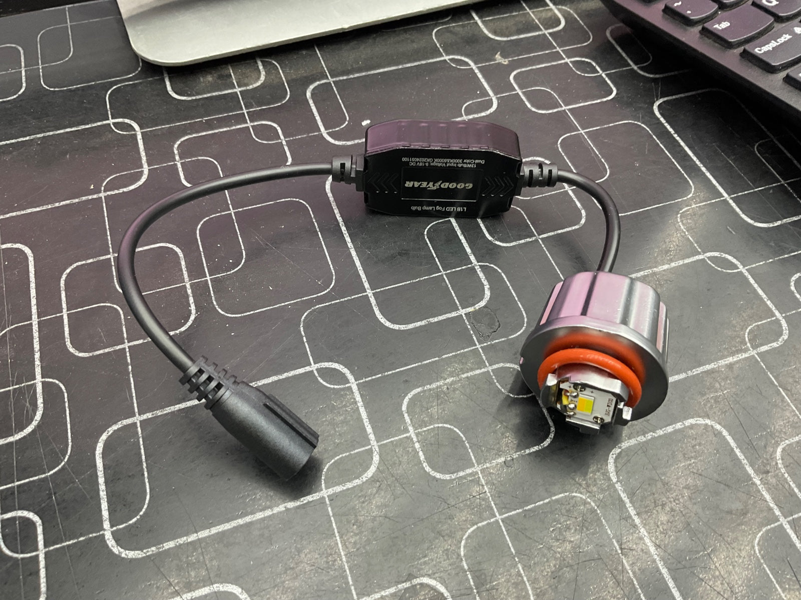 LED Fog Lights Plug & Play Goodyear - 6000K white and 3000K yellow lights for Toyota Japanese vehicles.
