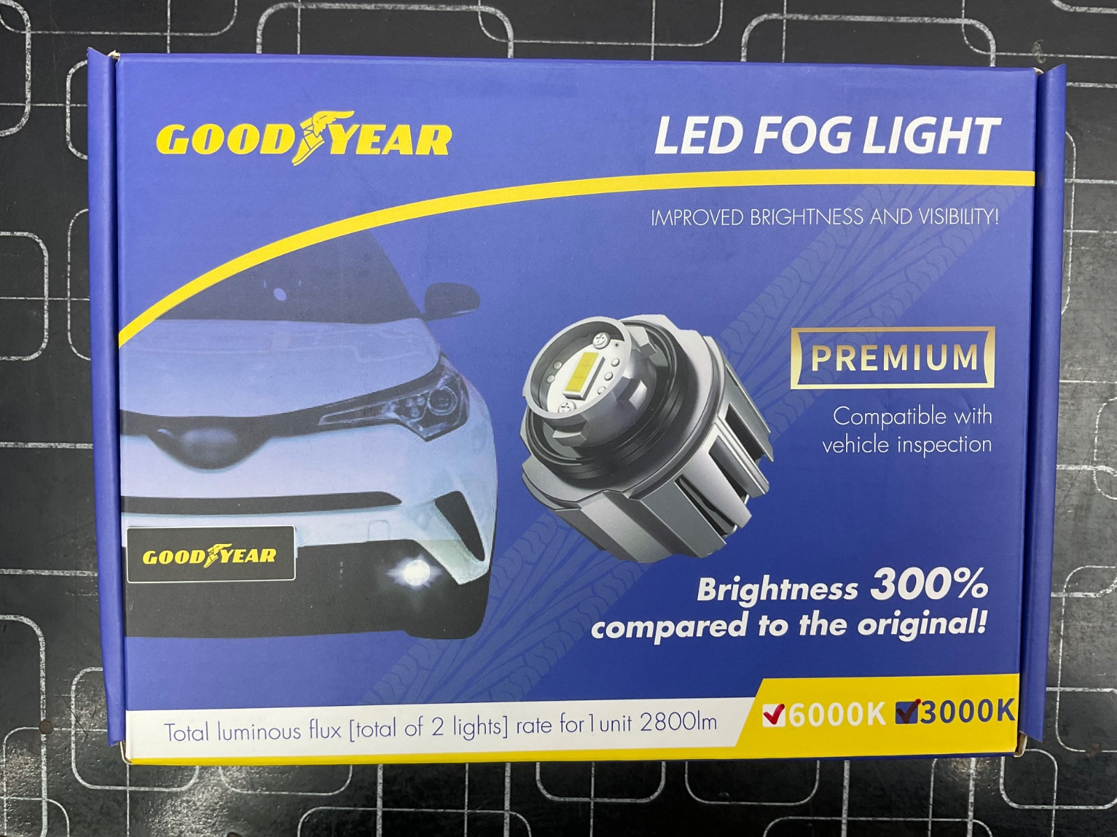 LED Fog Lights Plug & Play Goodyear - 6000K white and 3000K yellow lights for Toyota Japanese vehicles.
