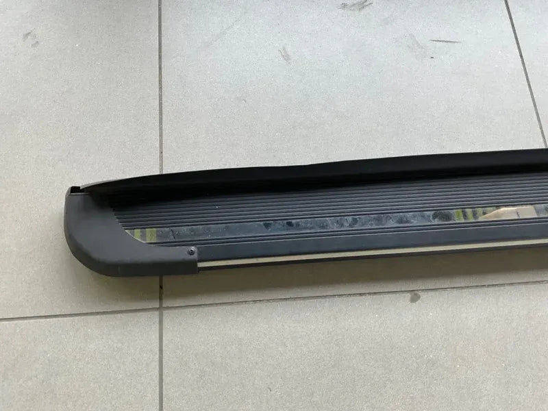 MG HS & MG ZS Side Skirts – Sporty, Durable & Aerodynamic
