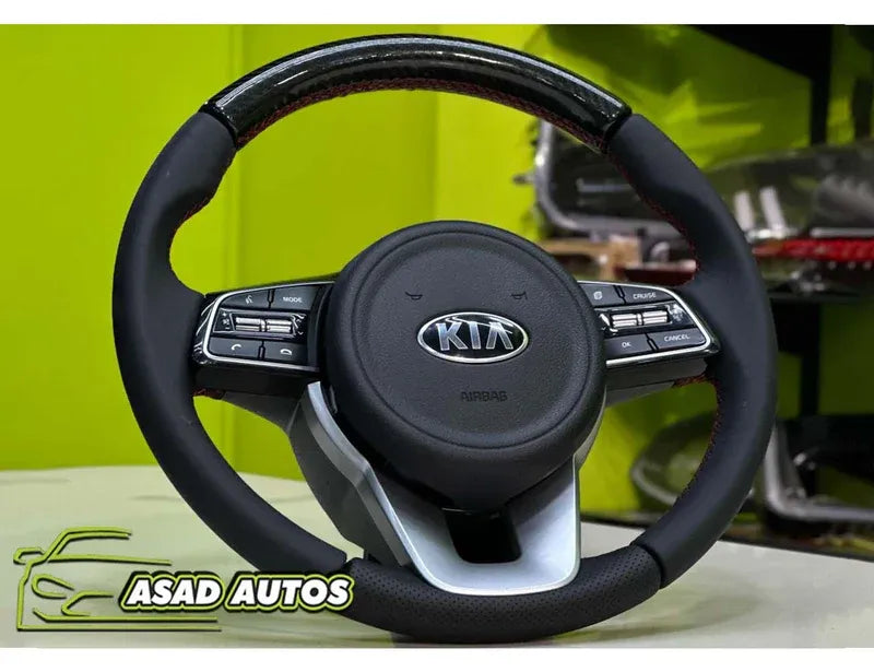 Premium bespoke steering cover in carbon fiber for Kia Sportage
