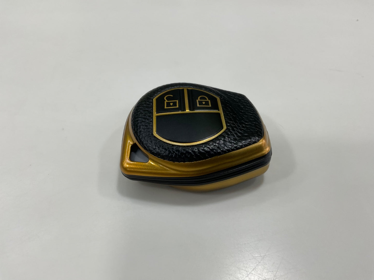 "Protective key cover showcasing design and fit for Suzuki Alto"
