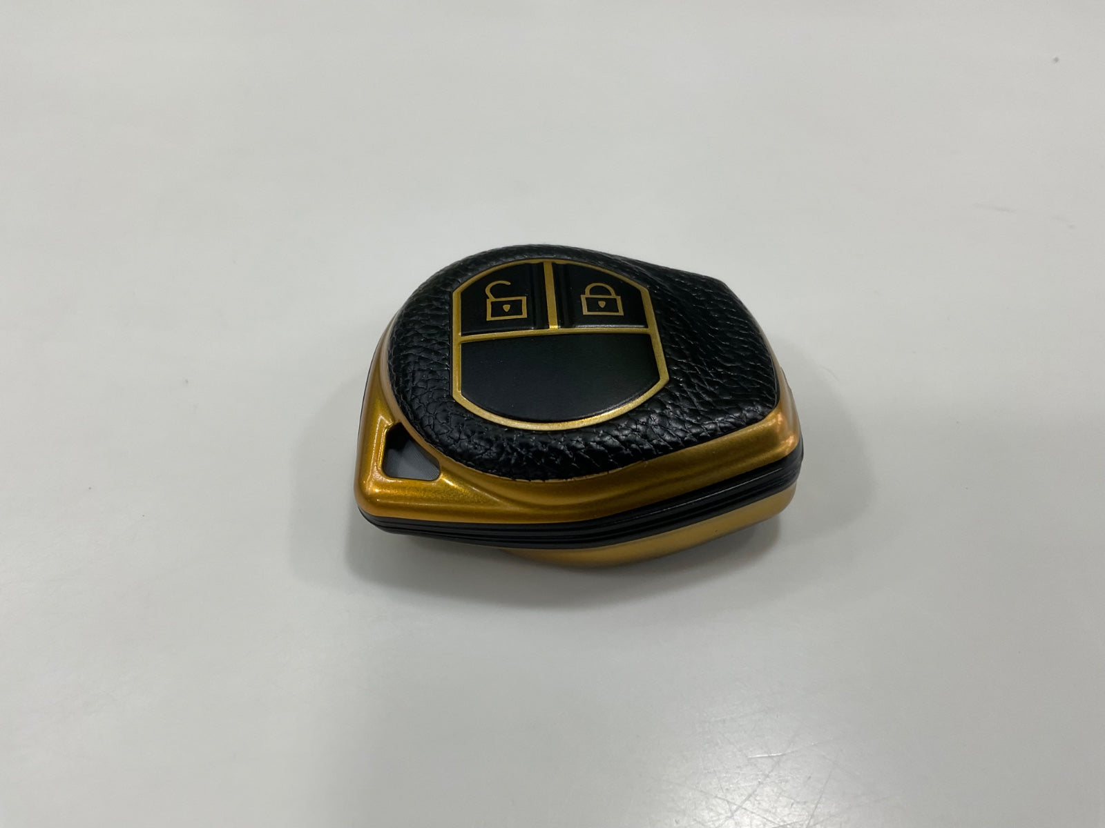 "Protective key cover showcasing design and fit for Suzuki Alto"
