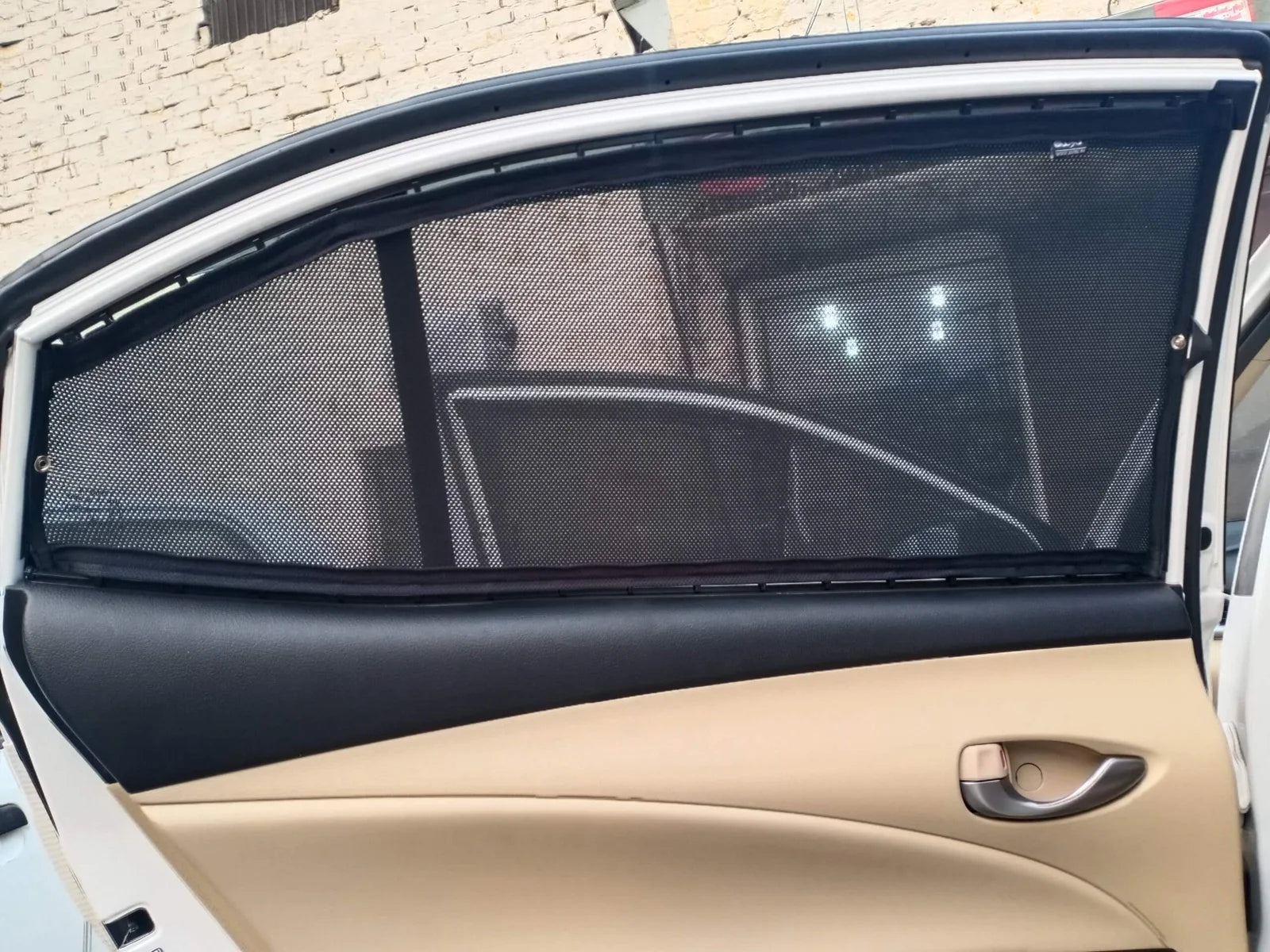 QuikSlide_Sliders-Railing_Curtains_installed_in_Toyota_Yaris_2020-2026_36