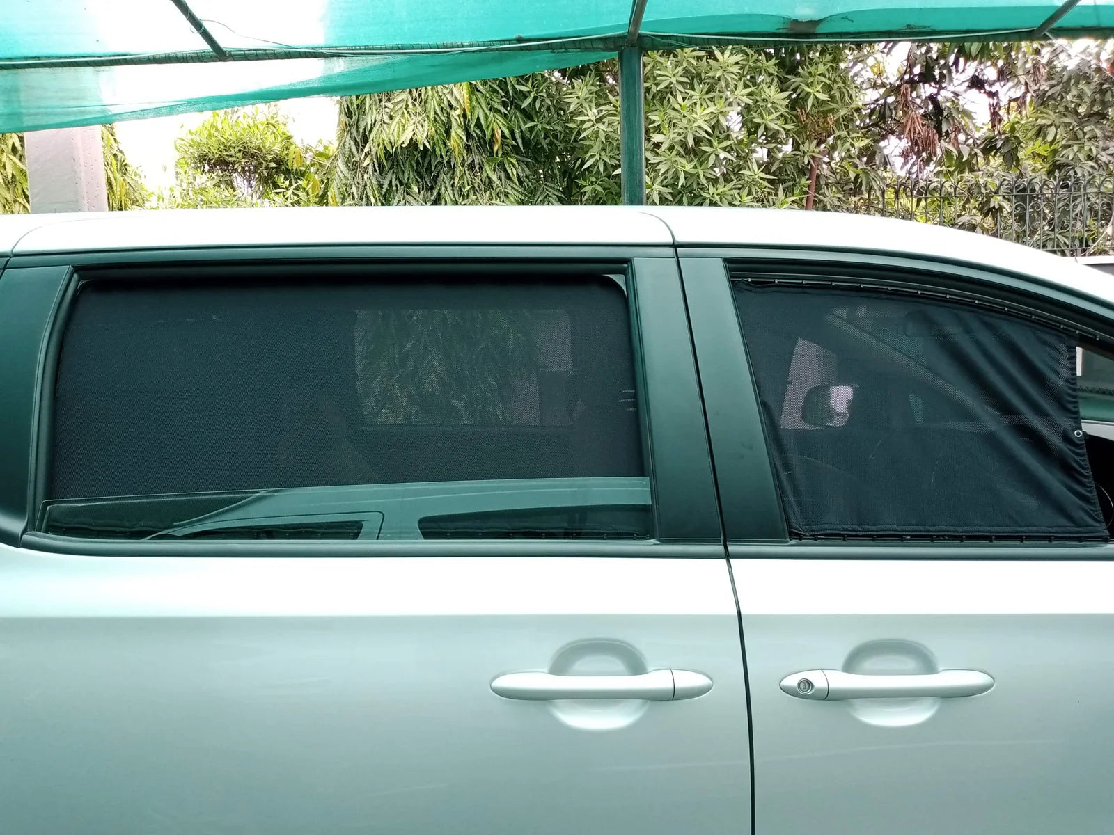 QuikSlide Sliders Railing Curtains for Kia Carnival 3rd Gen (2018-2020) – Superior Privacy and Sun Protection."
