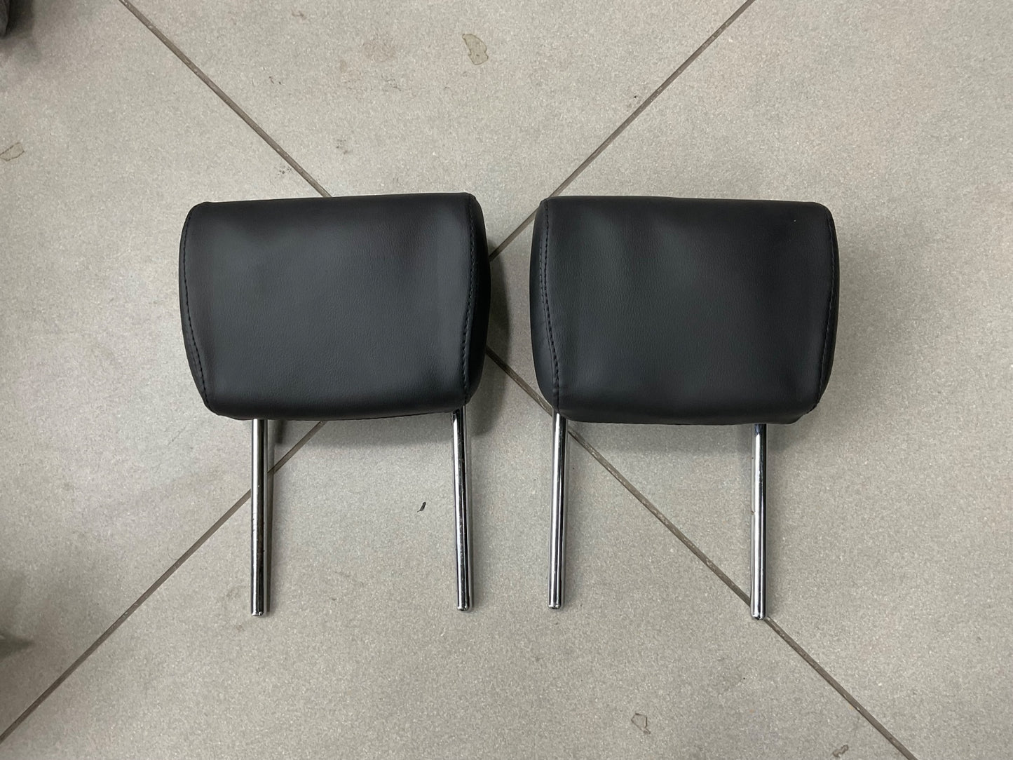Suzuki Alto 2014-2026 Japanese Style Headrest, designed for comfort and modern style with excellent neck support.
