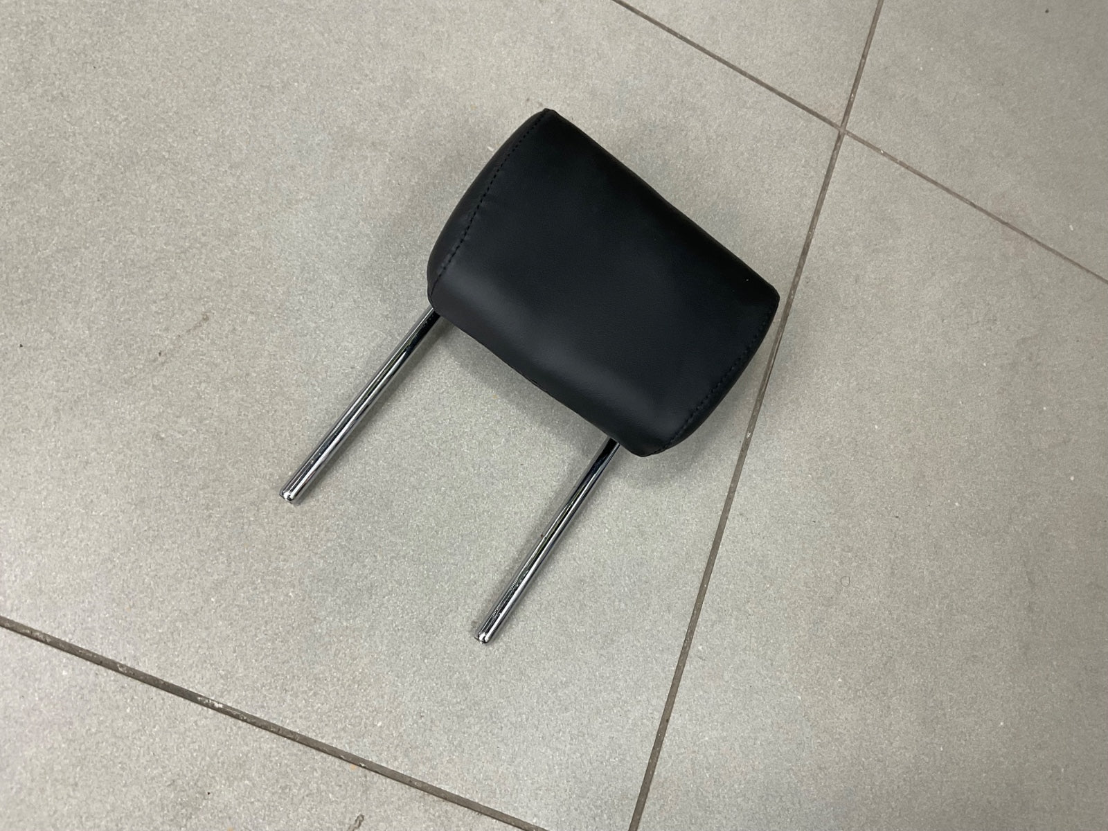 Suzuki Alto 2014-2026 Japanese Style Headrest, designed for comfort and modern style with excellent neck support.
