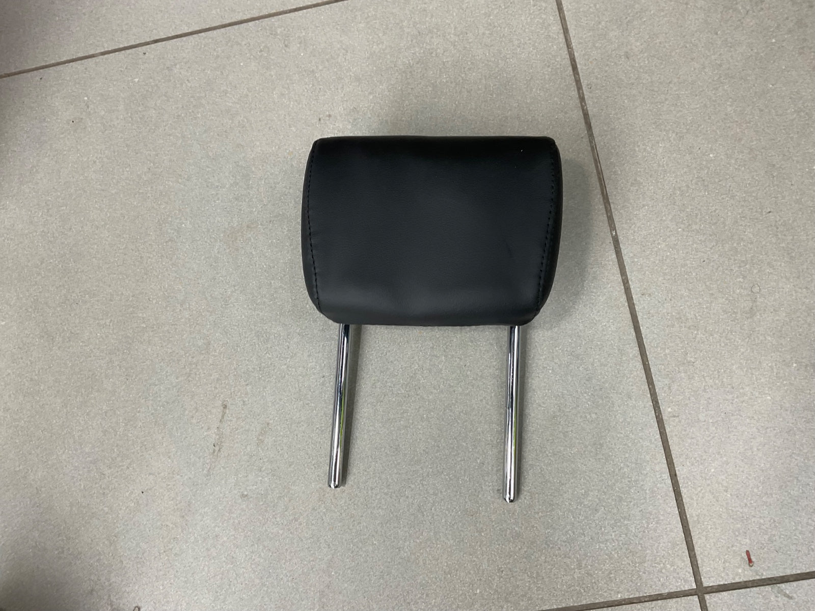 Suzuki Alto 2014-2026 Japanese Style Headrest, designed for comfort and modern style with excellent neck support.
