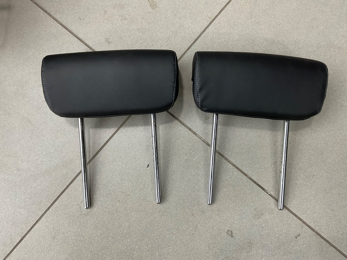 Suzuki Alto 2014-2026 Japanese Style Headrest providing premium neck support and a stylish, modern design for enhanced comfort.