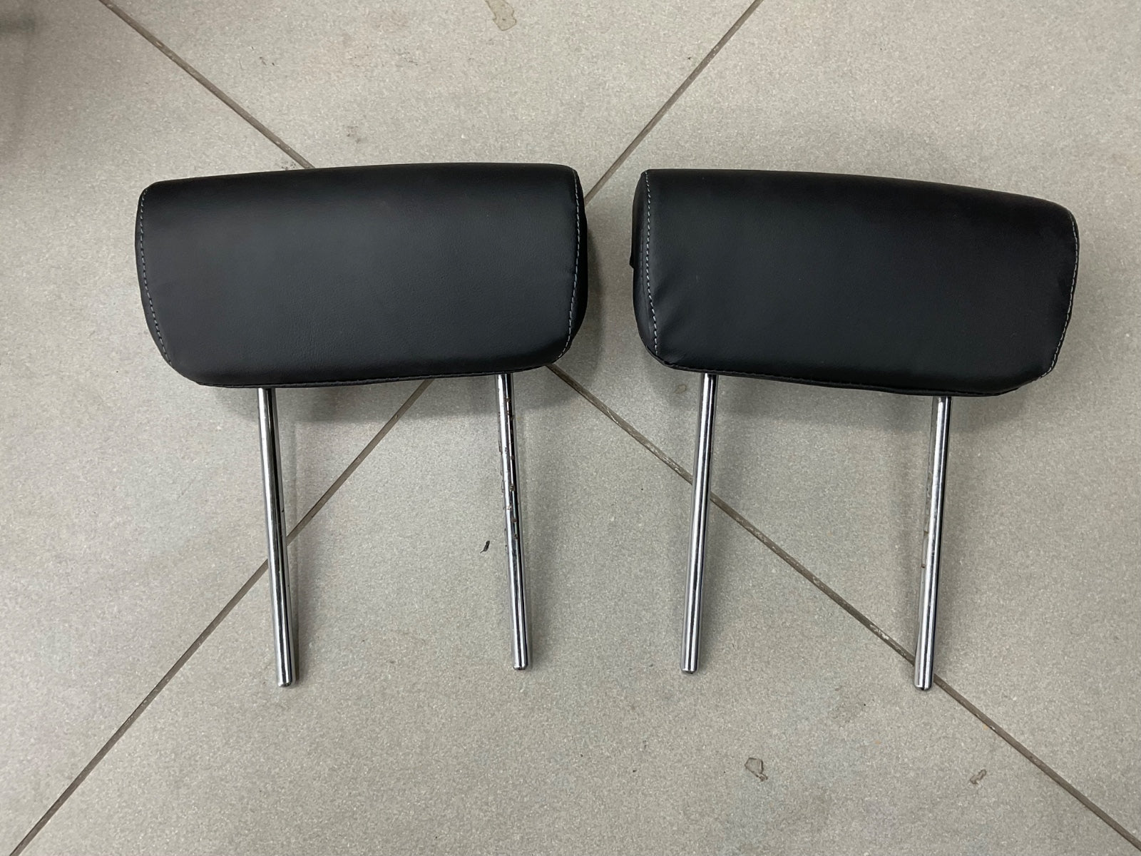 Suzuki Alto 2014-2026 Japanese Style Headrest providing premium neck support and a stylish, modern design for enhanced comfort.