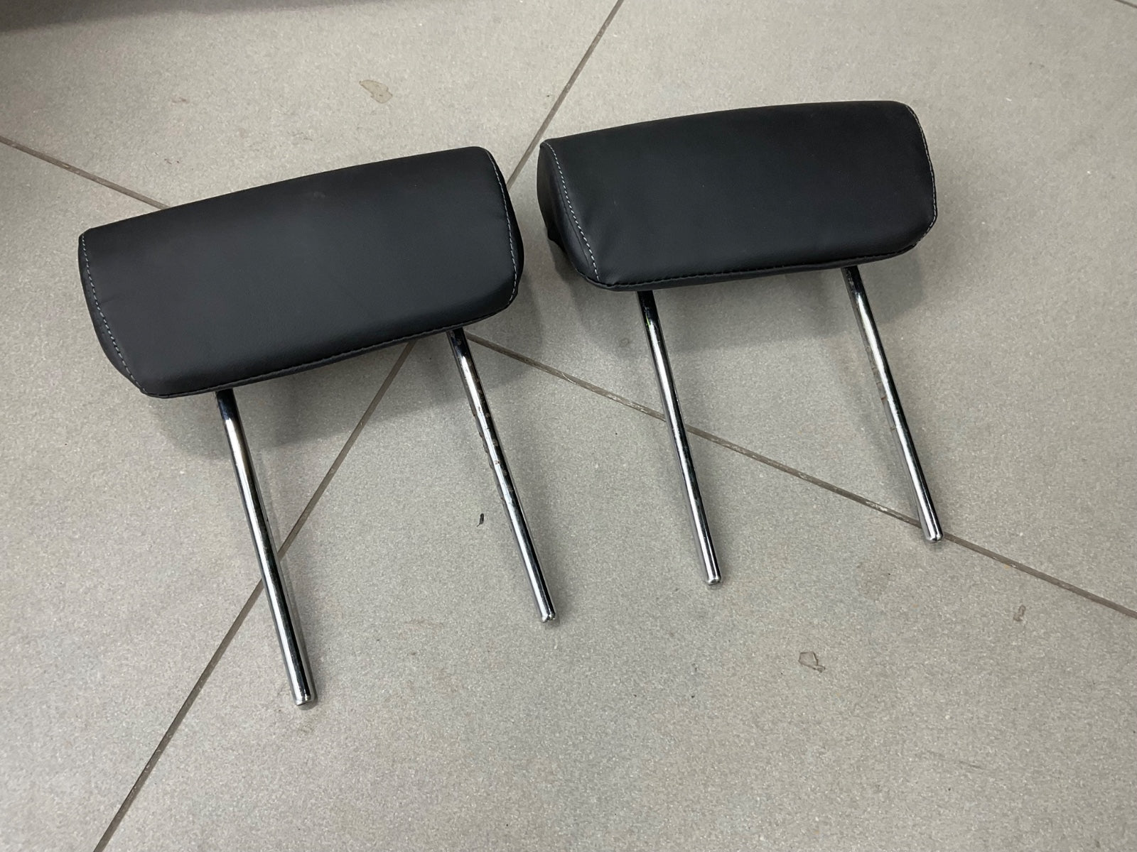 Suzuki Alto 2014-2026 Japanese Style Headrest providing premium neck support and a stylish, modern design for enhanced comfort.