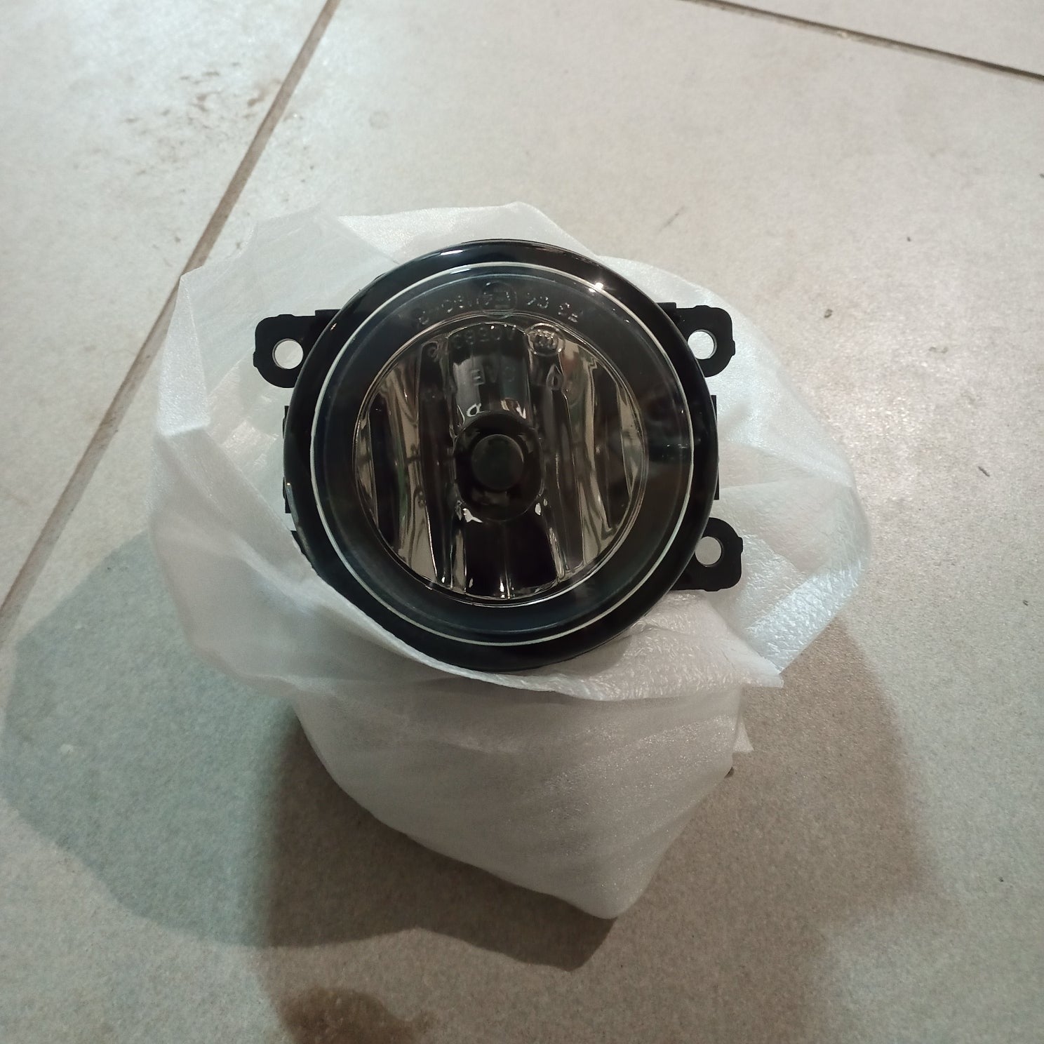 Suzuki Alto Fog Lights (2000-2025), designed for enhanced visibility and safety during foggy or low-light driving conditions.
