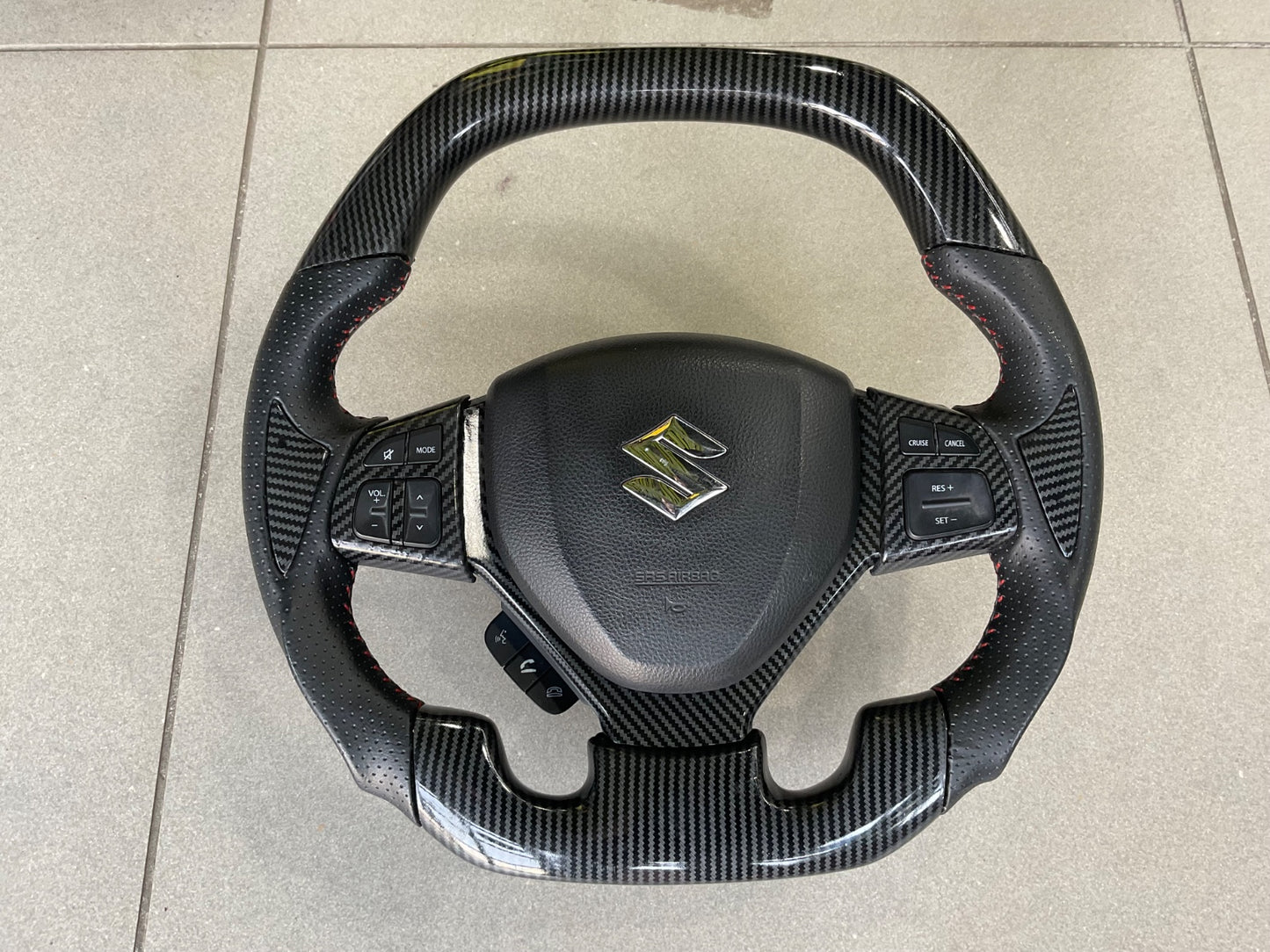 Suzuki Cultus 2018-2025 Carbon Fiber Multimedia Steering – Sporty & Functional