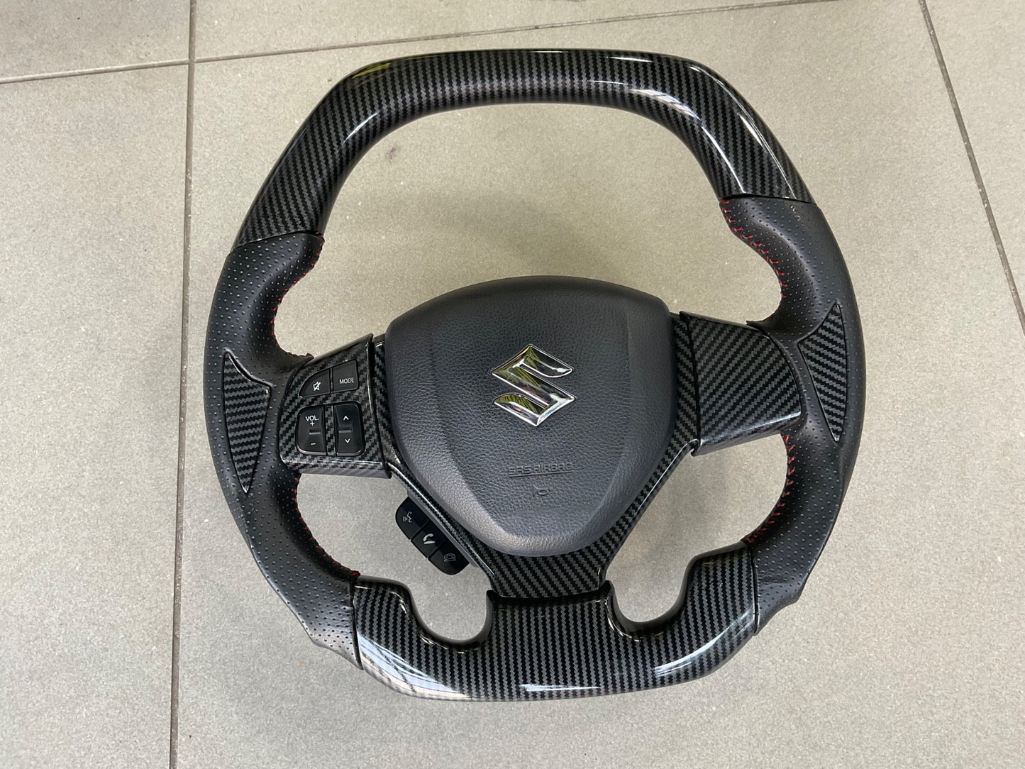 Suzuki Cultus 2018-2025 Carbon Fiber Multimedia Steering – Sporty & Functional