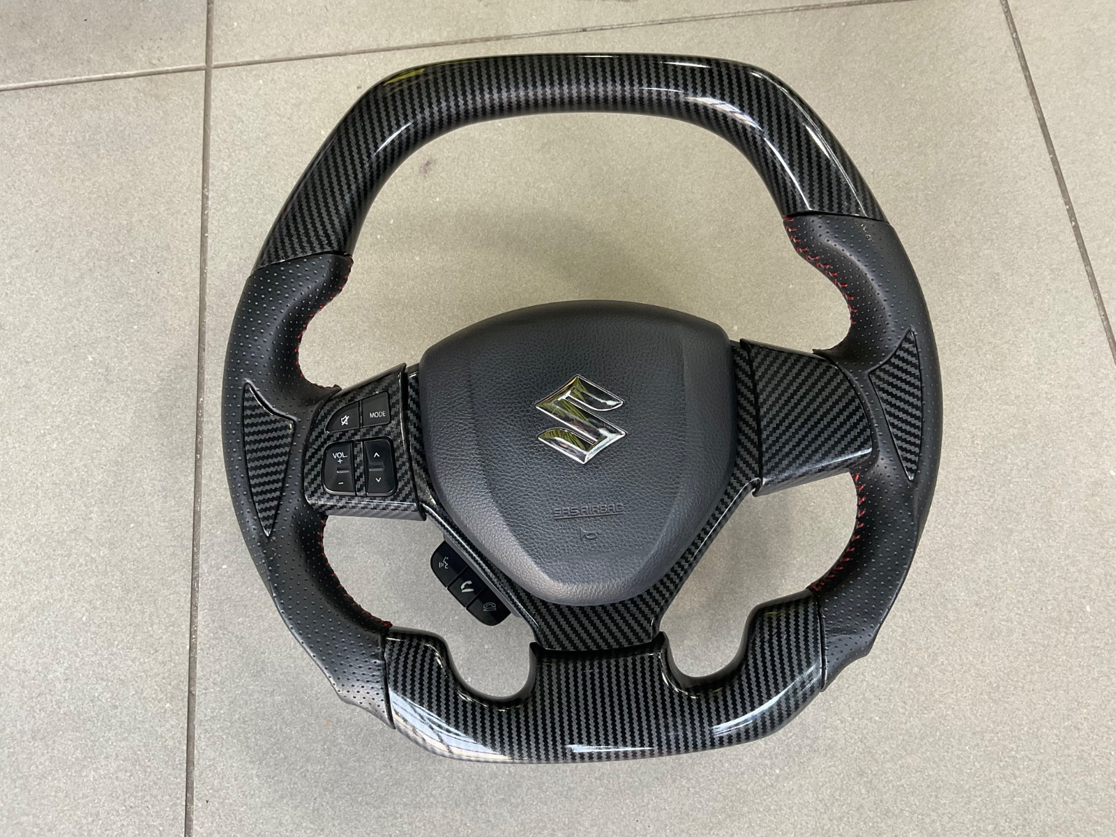 Suzuki Cultus 2018-2025 Carbon Fiber Multimedia Steering – Sporty & Functional