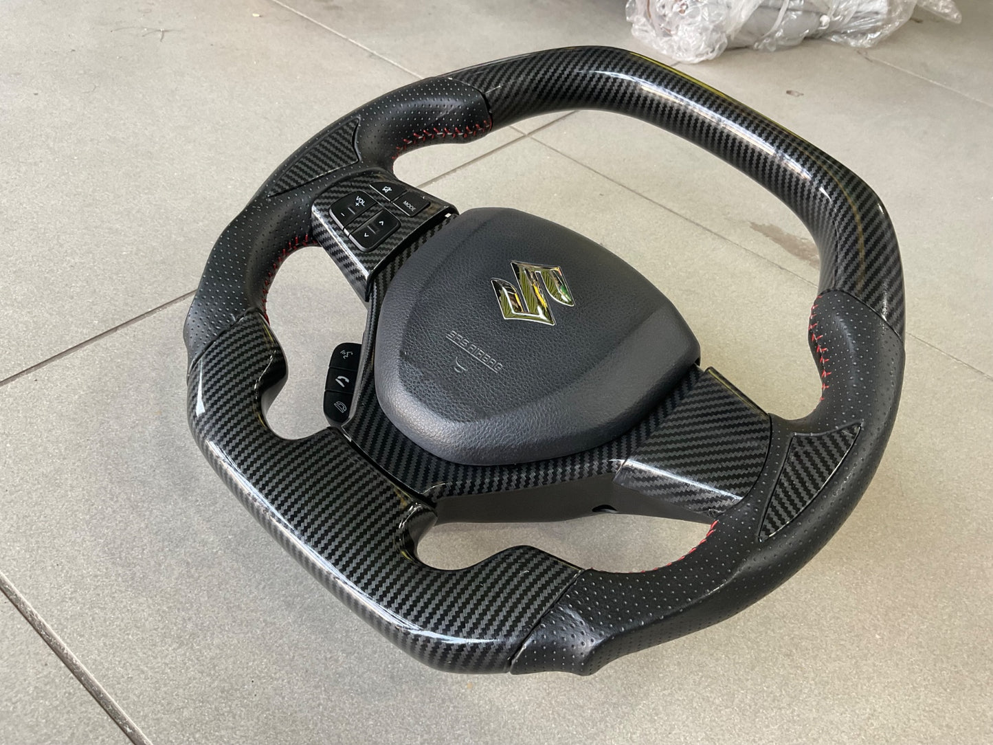 Suzuki Cultus 2018-2025 Carbon Fiber Multimedia Steering – Sporty & Functional
