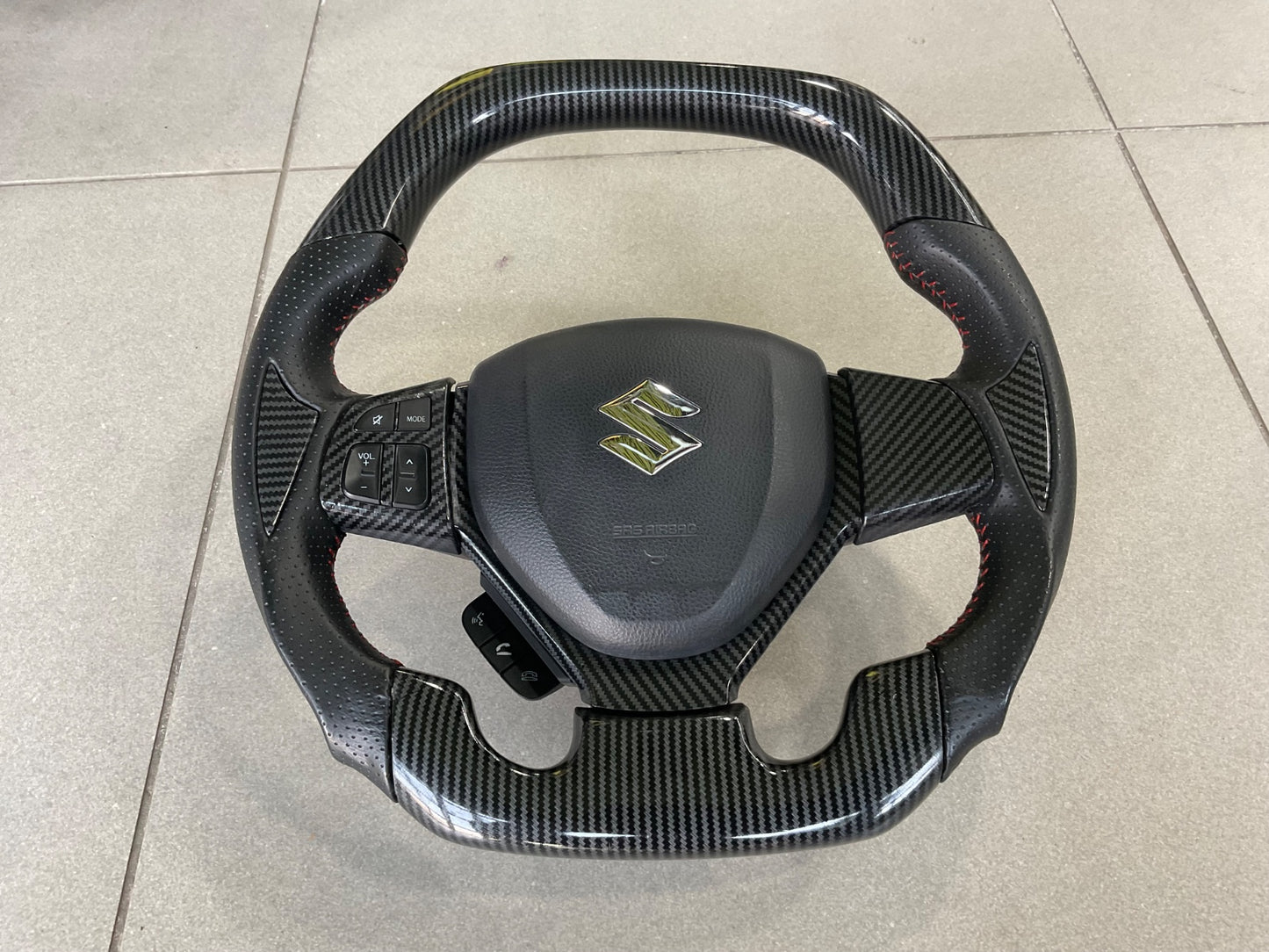 Suzuki Cultus 2018-2025 Carbon Fiber Multimedia Steering – Sporty & Functional