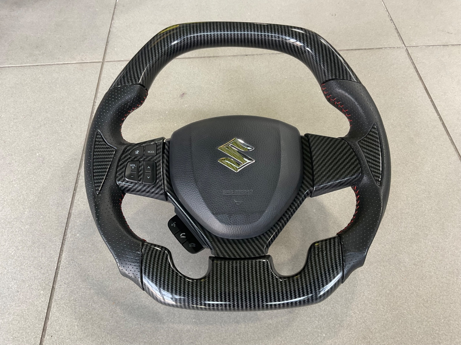 Suzuki Cultus 2018-2025 Carbon Fiber Multimedia Steering – Sporty & Functional