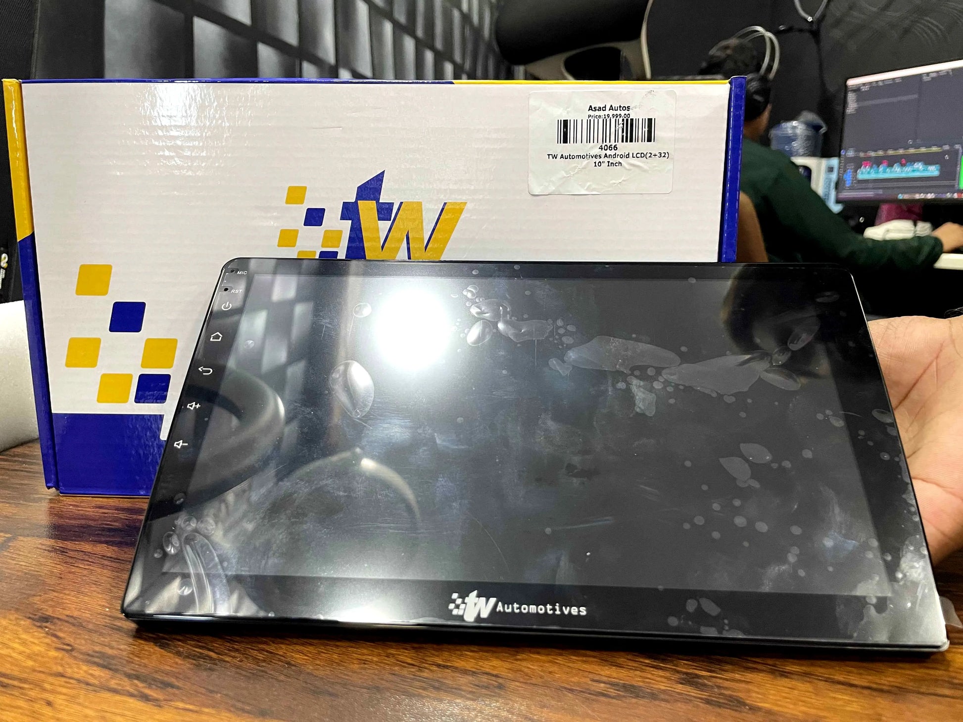 TW Automotives Android Panel LCD 10 Inch 2/32 GB – Smart Car Multimedia System with GPS & Bluetooth