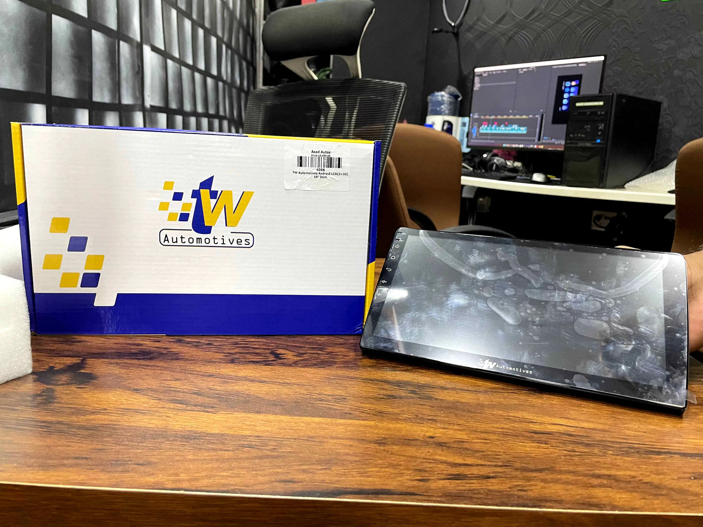 TW Automotives Android Panel LCD 10 Inch 2/32 GB – Smart Car Multimedia System with GPS & Bluetooth