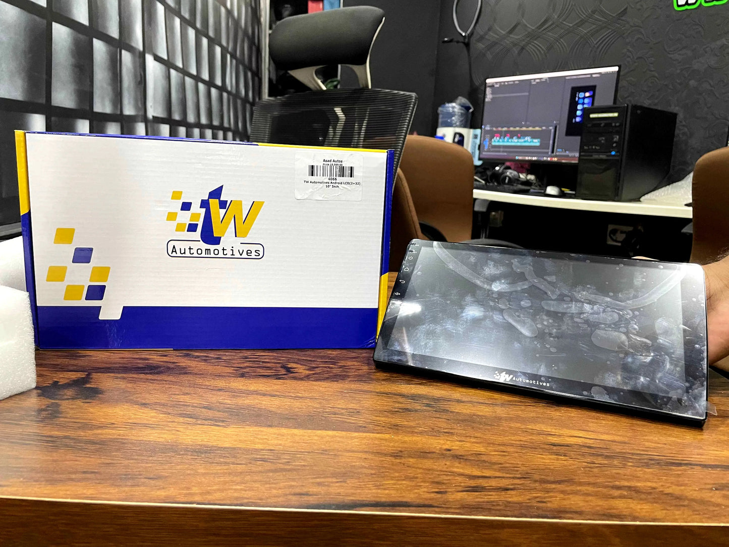 TW Automotives Android Panel LCD 10 Inch 2/32 GB – Smart Car Multimedia System with GPS & Bluetooth