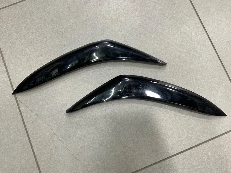Toyota Corolla 2009-2014 Eyebrow Black – Sleek Headlight Trim, Sporty Look, Durable & Easy to Install for a Custom Upgrade