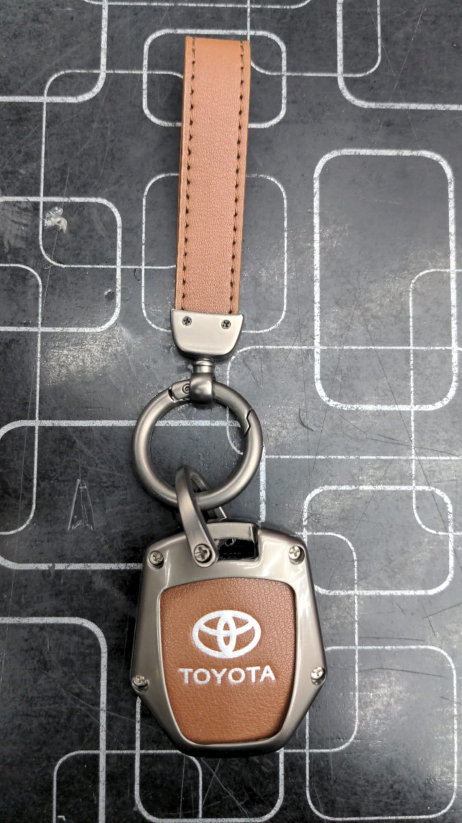 Toyota Leather Key Cover – A sleek and durable accessory designed to protect and enhance your Toyota key.
